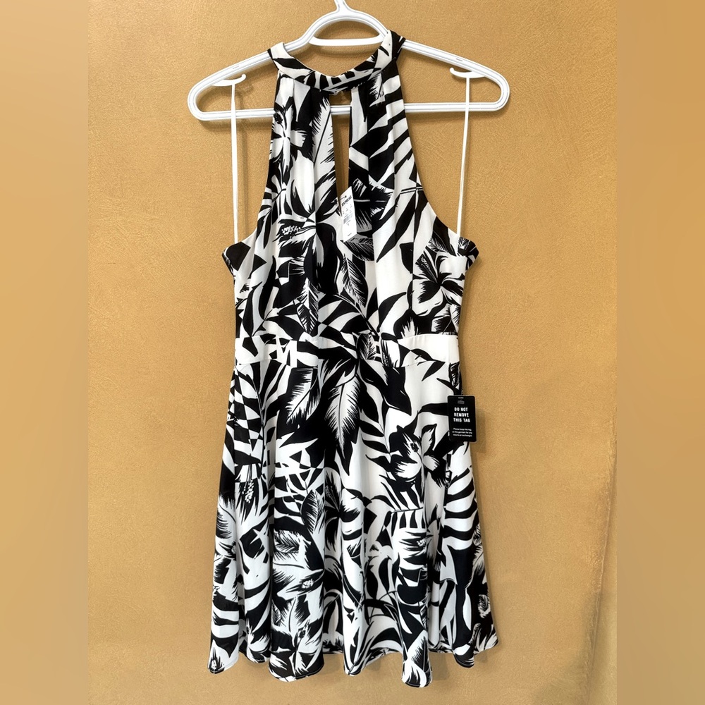 Express Black White Tropical Halter Mini Dress Size 10 NWT